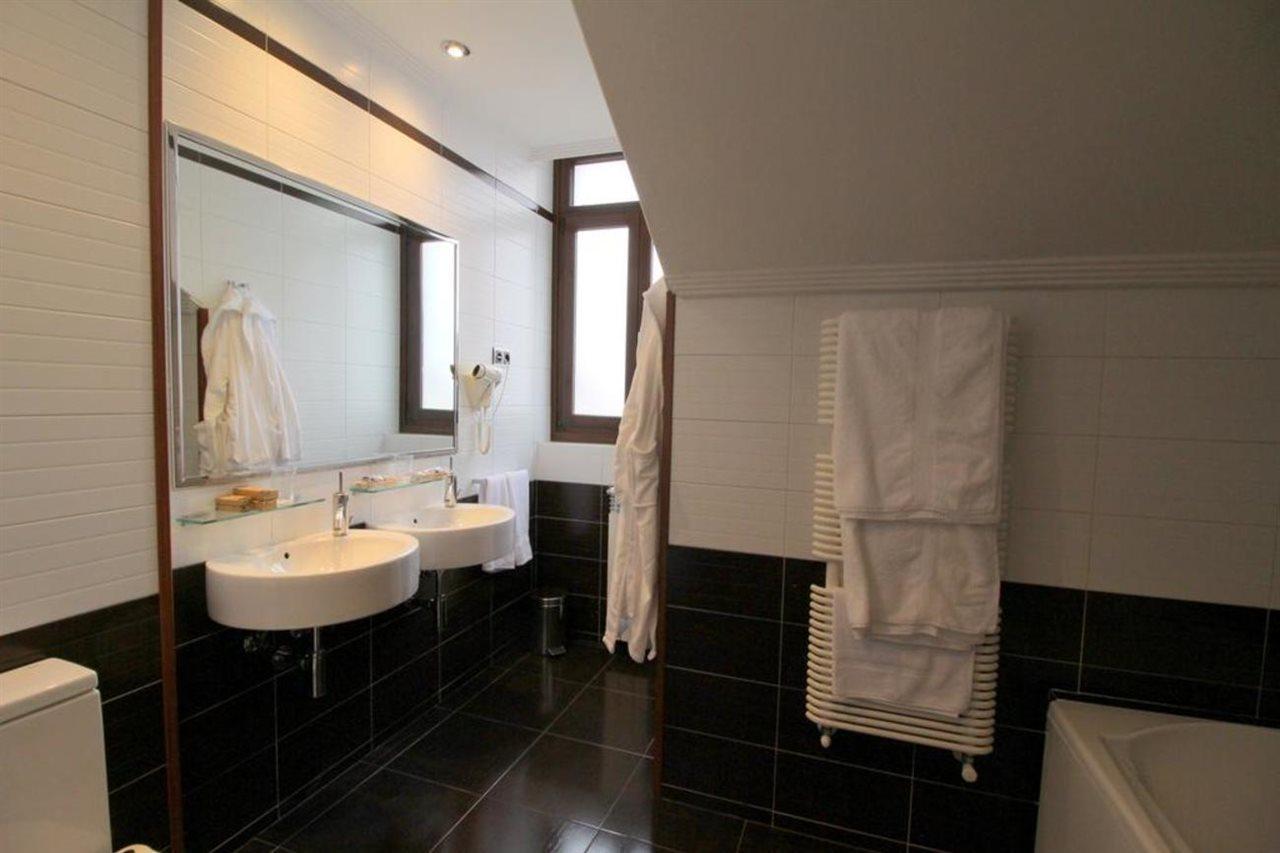 Hospedium Hotel La Casona Del Conde Noreña Dış mekan fotoğraf