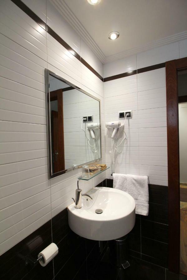 Hospedium Hotel La Casona Del Conde Noreña Dış mekan fotoğraf